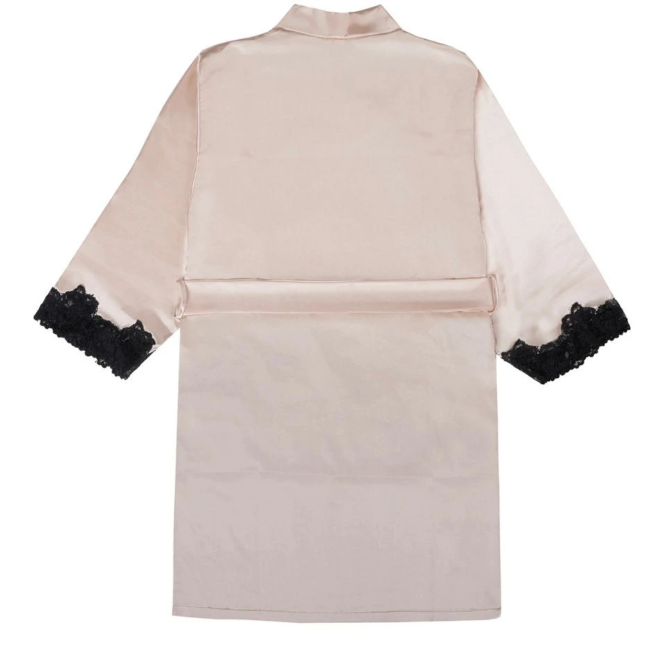 Bata de satén y puntilla. - Image 2